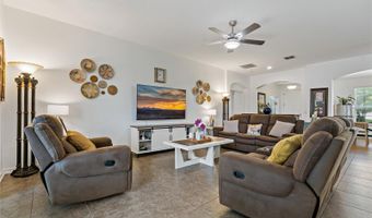 178 MAGNETA Loop, Auburndale, FL 33823