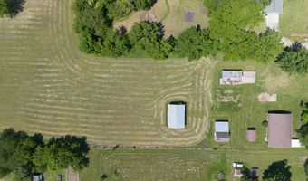 427 N Harrison Ave, Aurora, MO 65605