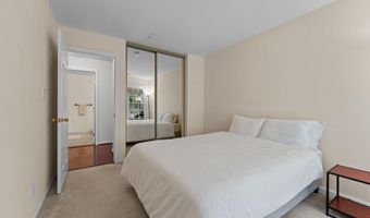 7501 ASHBY Ln J, Alexandria, VA 22315