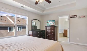 24650 CARIBOU Sq, Aldie, VA 20105