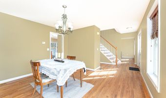 110 Oakwood Cir, Bristol, CT 06010