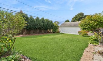 513 E GREENFIELD St, Appleton, WI 54911