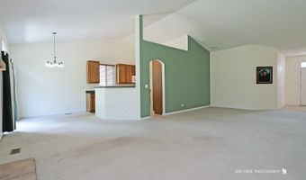 650 Needlegrass Pkwy, Antioch, IL 60002