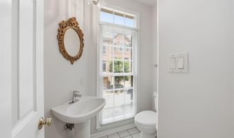 1922 N DANIEL St, Arlington, VA 22201