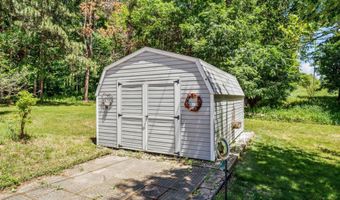 6662 Buttrick Ave SE, Alto, MI 49302