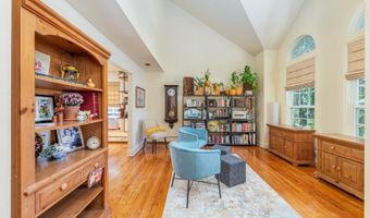 6 Colonial Cir, Alloway, NJ 07418