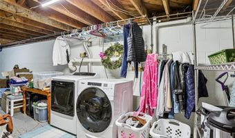 6607 Wenzel Rd, Alton, IL 62002