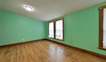 891 Park Ave, Amherst, OH 44001