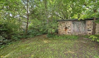 4737 W BROADWAY Dr, Appleton, WI 54913