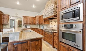 1508 Douglas Macarthur Rd NW, Albuquerque, NM 87107
