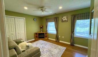 355 Oregon Rd, Cheshire, CT 06410