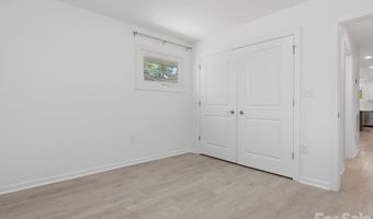 3633 Rosehaven Dr, Charlotte, NC 28205