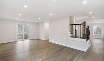 335 Raymond Rd, Chester, NH 03036