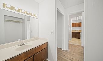 101 AUPUNI St 521, Hilo, HI 96720