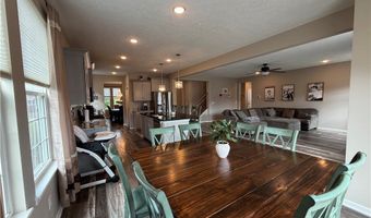987 Hawkin Ln, Aurora, OH 44202