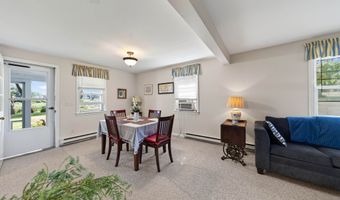 16 Driscoll Rd, Branford, CT 06405