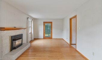 15 Blondin Cir, Burlington, VT 05408