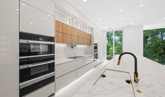2321 N RICHMOND St, Arlington, VA 22207