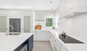 978 STONINGTON Dr, Arnold, MD 21012