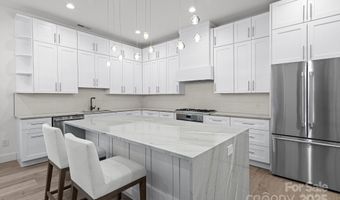 324 Avery Trail Dr 26, Arden, NC 28704