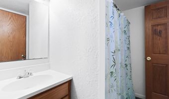 160 Canterbury St, Adrian, MI 49221