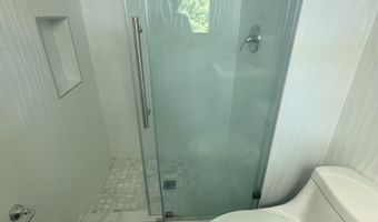 696 A Ave E 2, Bayonne, NJ 07002