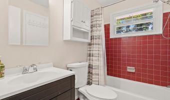 10525 EDGEMONT Dr, Adelphi, MD 20783