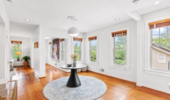 5213 CATHEDRAL Ave NW, Washington, DC 20016