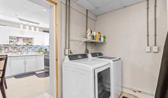 1887 MAYPORT Rd, Atlantic Beach, FL 32233
