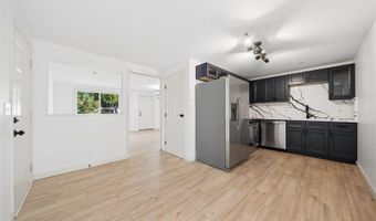 5999 Ambleside Dr, Columbus, OH 43229