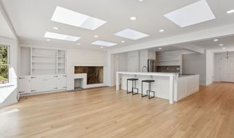8 Fairview Ln, Wilton, CT 06897