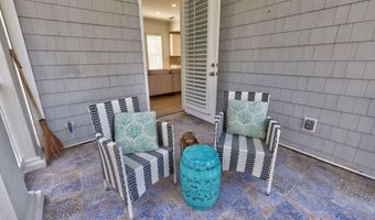 50 BEACH COTTAGE Ln, Atlantic Beach, FL 32233