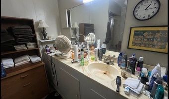 203 Kyle St, Batesville, MS 38606