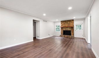305 Summer Ct, Woodstock, GA 30188