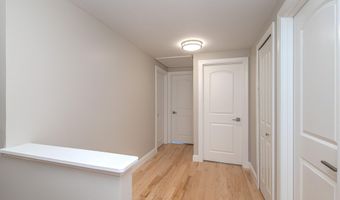 5120 Hensley Dr, Ann Arbor, MI 48103