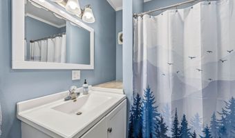 425 N 9th St, Adel, IA 50003