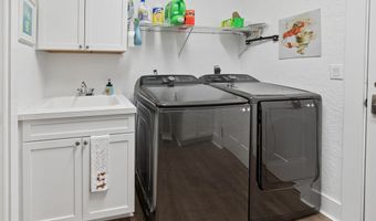 3709 NW 67th Ter, Bell, FL 32619
