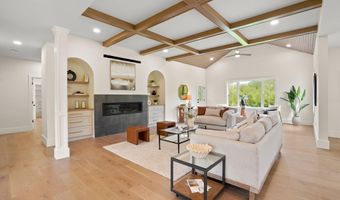 32 Colby Farm Rd, Chester, NH 03036