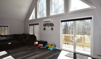54 Forest Ridge Dr, Bristol, VT 05443