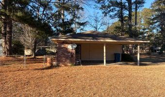 301 Meadowlane Dr, Aberdeen, MS 39730
