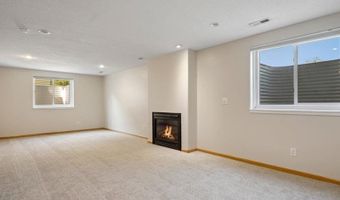 1415 Deerfield Dr, North Liberty, IA 52317
