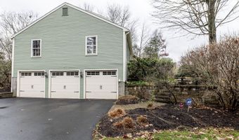 1642 Deerfield Ct, Cheshire, CT 06410