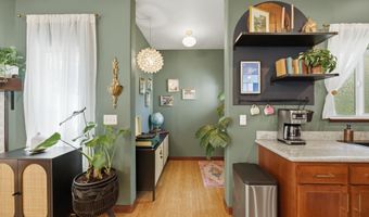 62 N Mountain Ave, Ashland, OR 97520
