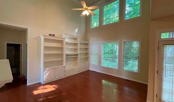 400 Park Creek Dr, Alpharetta, GA 30005