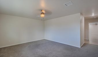 415 Valle Los Nogales Dr, Socorro, TX 79927