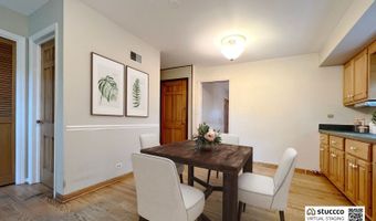 604 S Reuter Dr, Arlington Heights, IL 60005