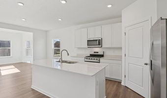 8097 Wesleyan Dr, Avon, IN 46123