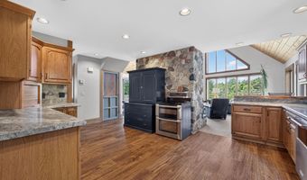 4042 5 Mile Point Rd, Allouez, MI 49805