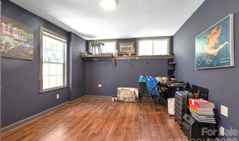 35 Timberview Dr, Arden, NC 28704