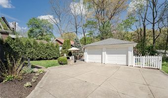 643 Ecton Rd, Akron, OH 44303